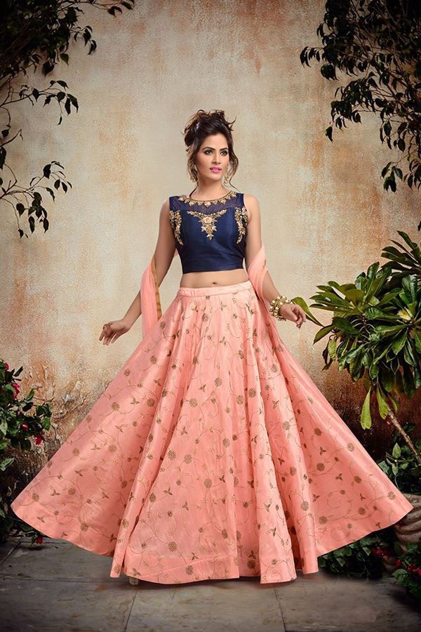 15 Crop Top Lehenga for Women to Create a Style Statement-sgquangbinhtourist.com.vn